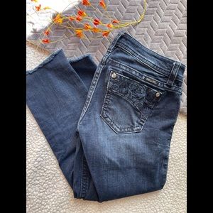 Miss Me Fringed Capris